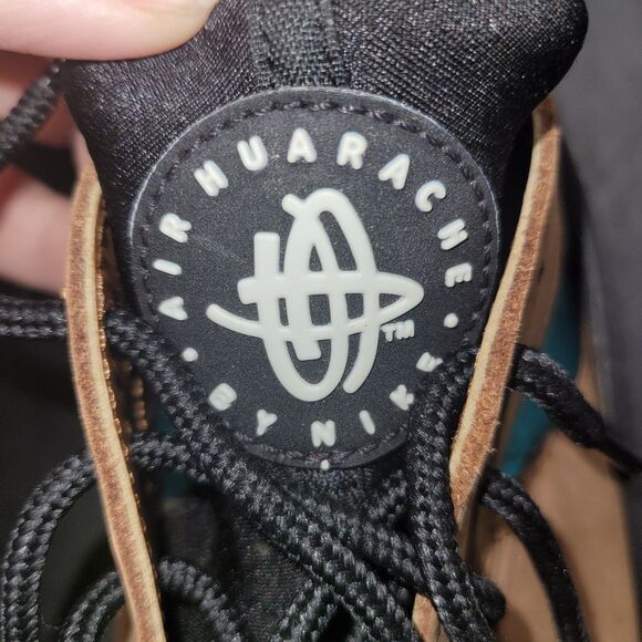 Nike Air Huarache British Tan Shoes DD1068-201 Size 9.5 EXCELLENT COND - Picture 2 of 10